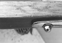 Cross-mounted fasteners