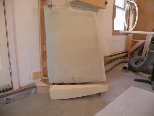He eliminated most imperfections by applying and sanding three or four coats of epoxy resin with fairing filler added, then shaped the foam for the foot, allowing for a skin thickness of about 1/8 to 1/16 inch.